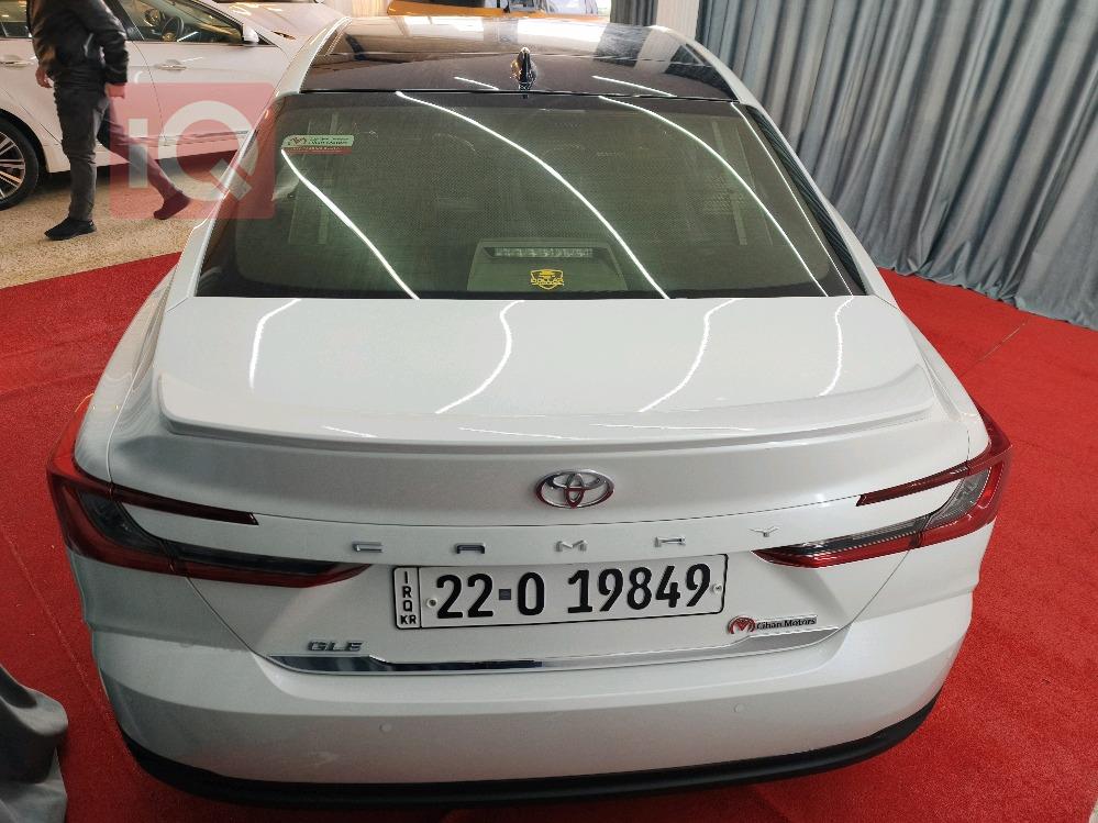 تۆیۆتا کامری